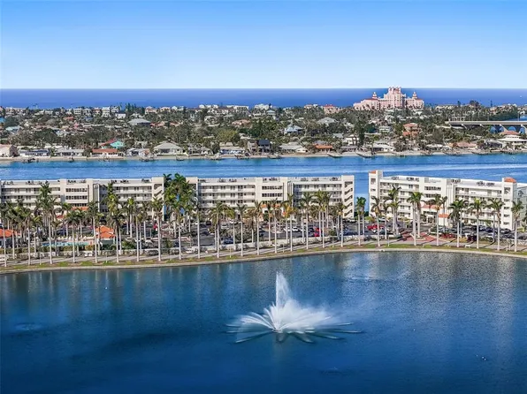 6083 Bahia Del Mar Cir APT 359, Saint Petersburg, FL 33715