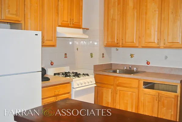 Rented by Farran & Associates | media 3