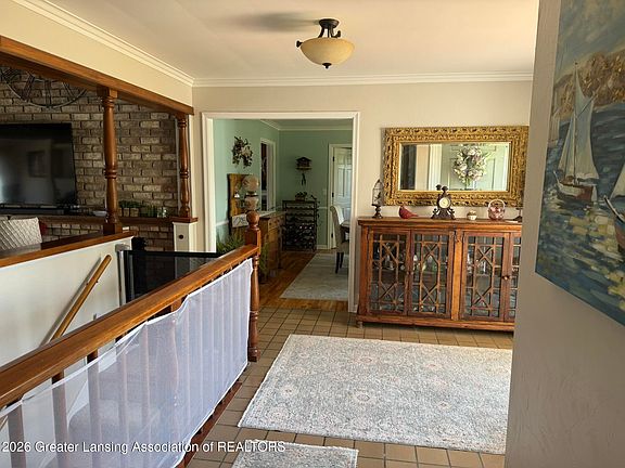 5th image of 4426 Barton Rd