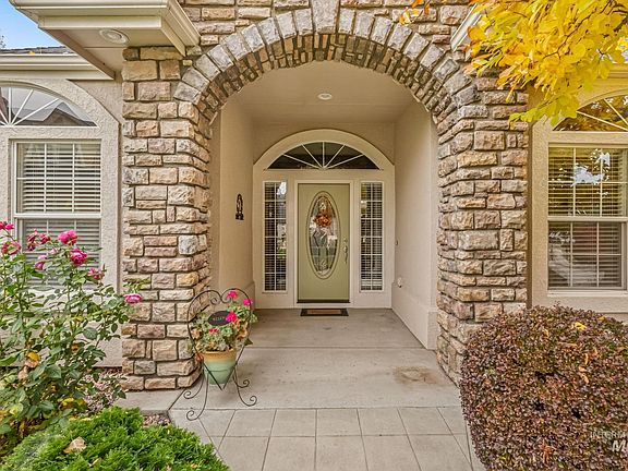 3rd image of 2049 N Marnita Pl