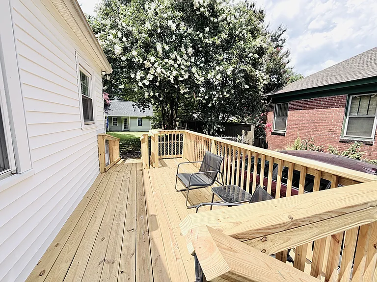 604 Oakland Ave — Photo 3