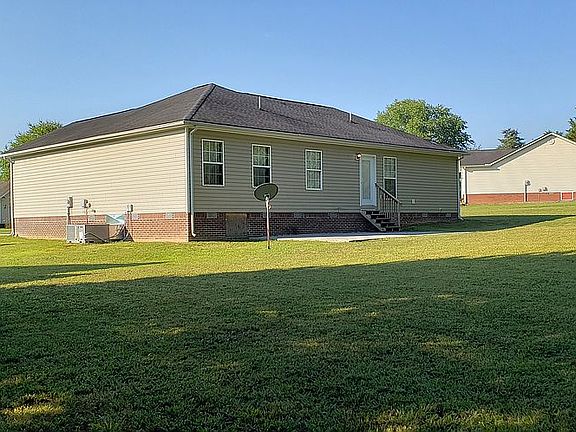 3rd image of 169 Heatherwood Ct NW