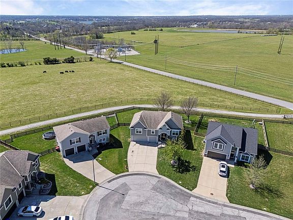 3rd image of 1910 Prairie Clover Rd