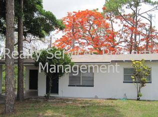 1543 Maple Dr, Fort Myers, FL 33907