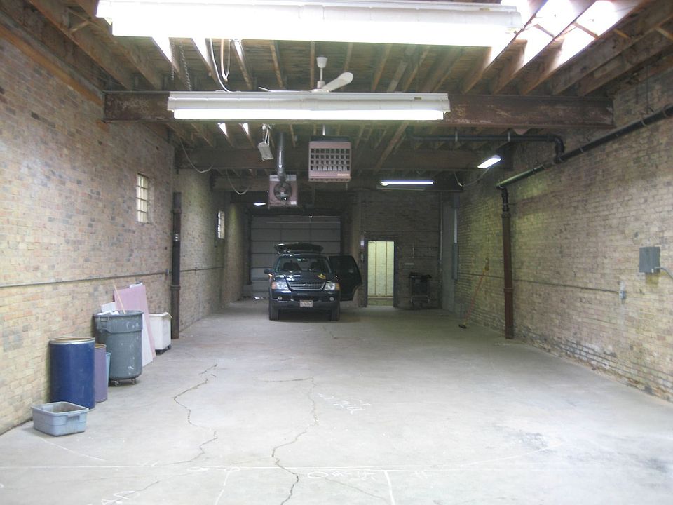 2nd image of 2251 W Grand Ave