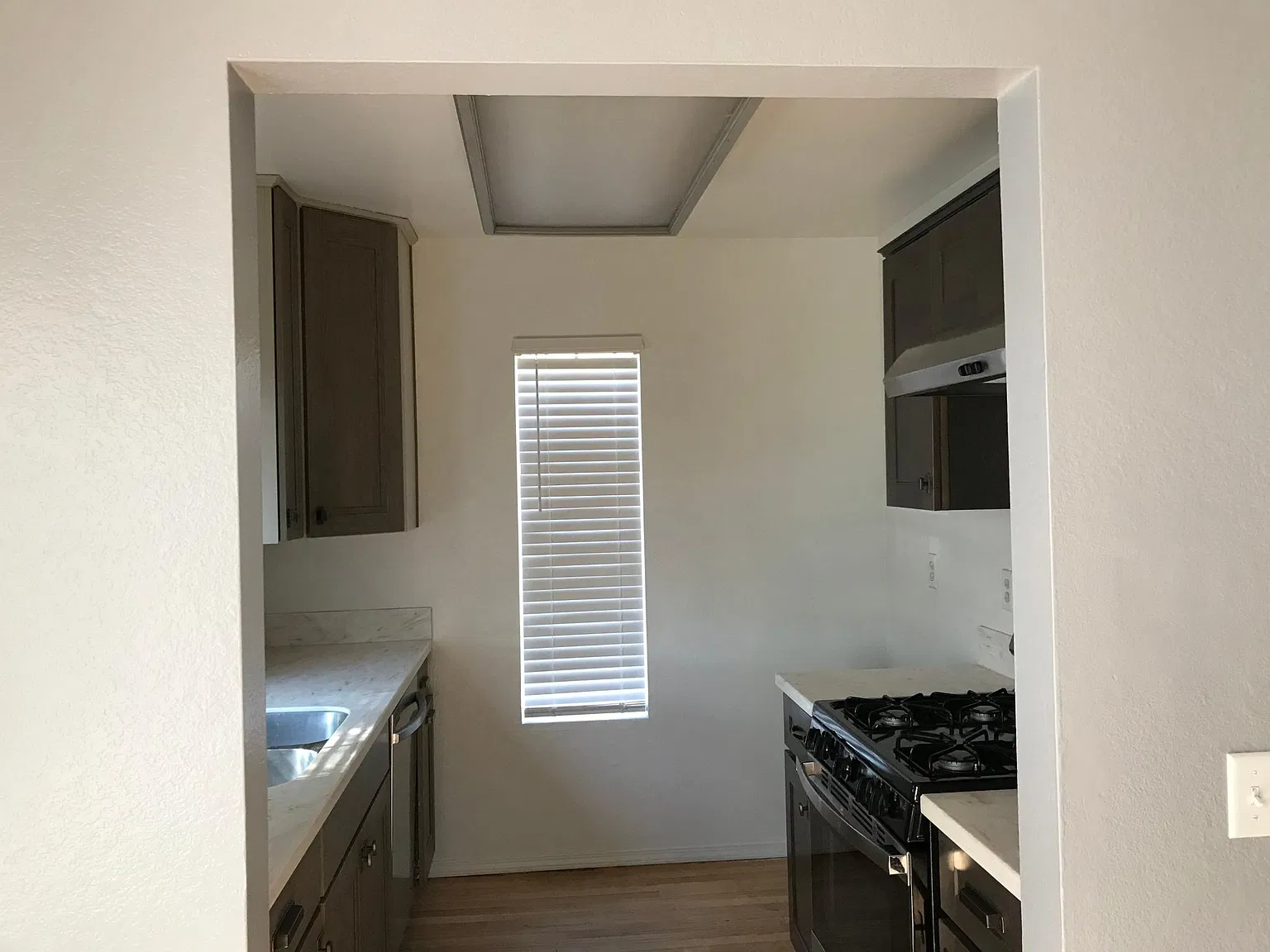 2 bed, 850 sqft, $2,050 — Photo 3