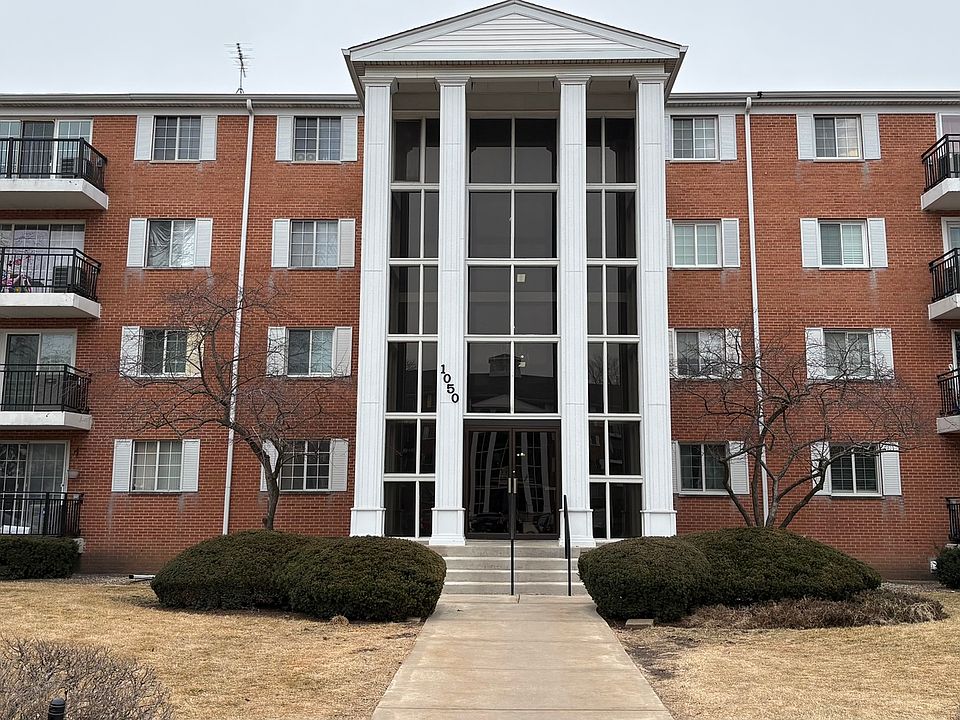 1st image of 1050 N Farnsworth Ave APT 111