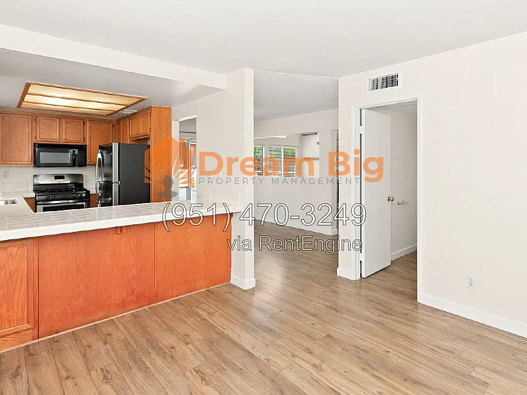 7963 Townsend Dr — Photo 10