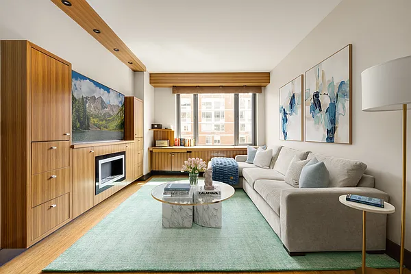 305 W 16th Street #4D