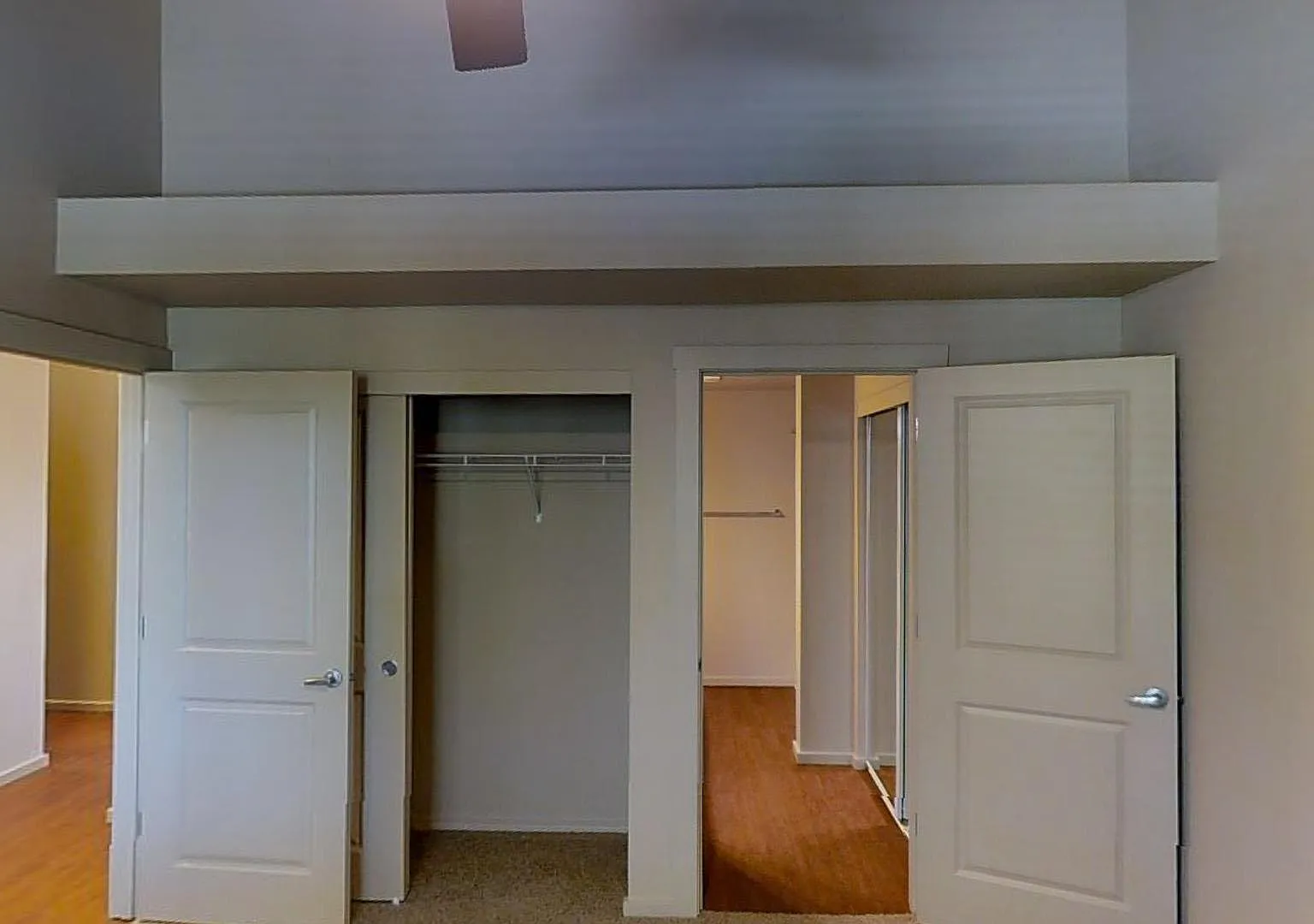 One Lake Place — Photo 2