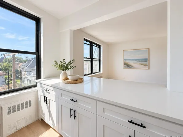 10-40 Neilson Street #3N, Far Rockaway, NY 11691