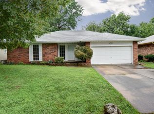 702 W Cherokee St, Springfield, MO 65807
