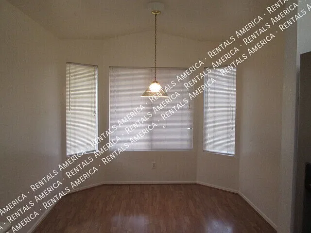 10845 E Dragoon Ave — Photo 2