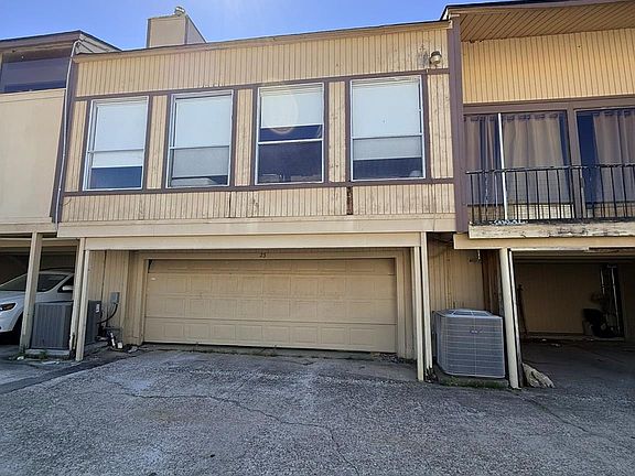 3rd image of 23 Lakeway St