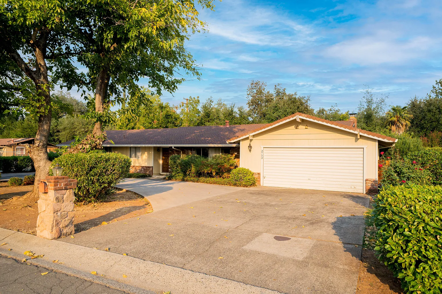 3753 Victoire Way photo 1