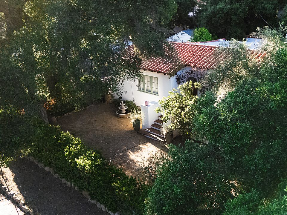 1st image of 202 W Summer St