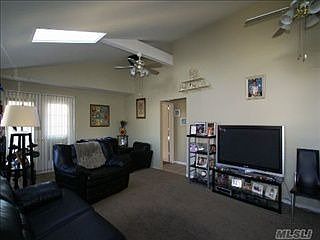 3rd image of 133 Atlantic Ave