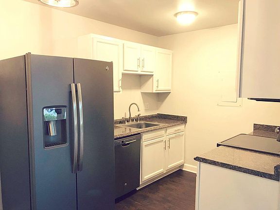 4th image of 2601 Hillsboro Pike APT M5
