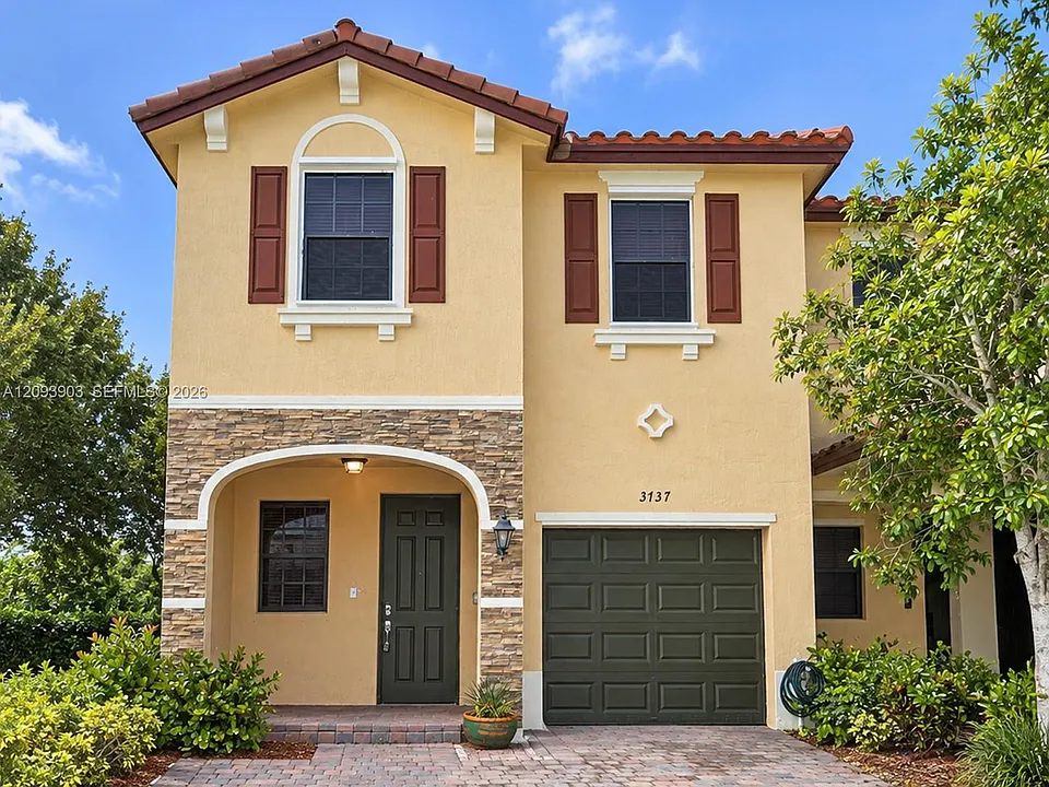 3737 SE 2nd Dr #3737