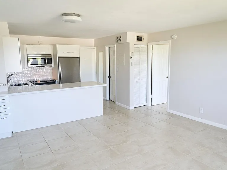 3000 N Ocean Blvd #407 — Photo 13