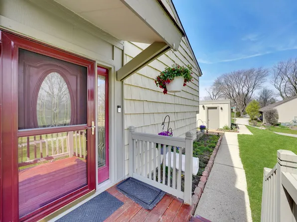 675 Acadia Bay, Roselle, IL 60172