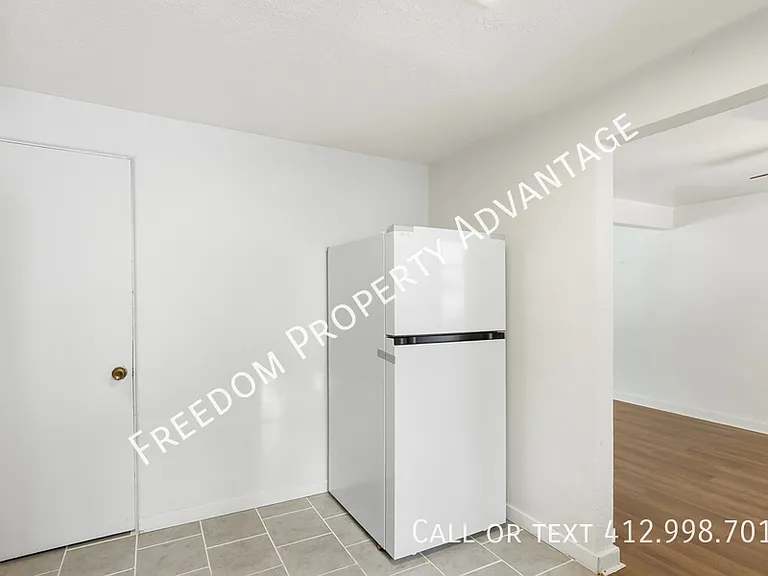 3396 Columbia Dr — Photo 7