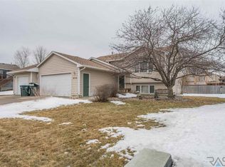 5705 S Holbrook Ave, Sioux Falls, SD 57106