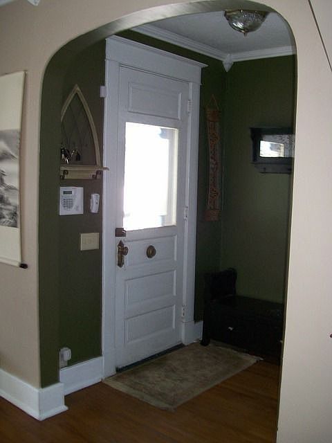 2nd image of 111 N Indiana Ave