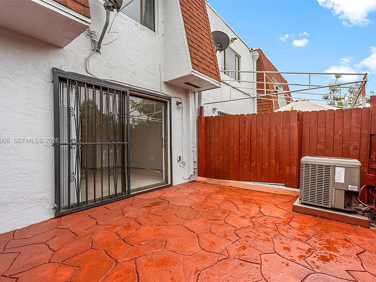 319 NW 109th Ave #3B — Photo 35