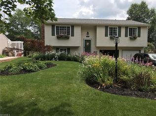1047 Kevin Dr, Kent, OH 44240