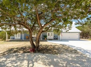 337 Deer Oaks Dr, Pipe Creek, TX 78063