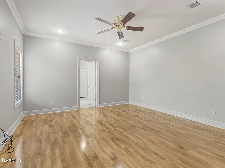 106 Anslem Dr — Photo 11