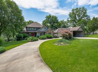 830 E Atalanta Dr, Rogers, AR 72756