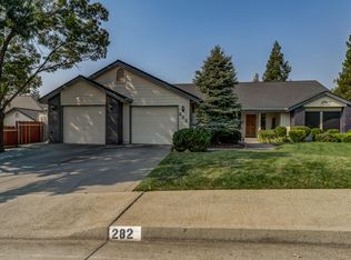 282 Shadowrun Ct, Redding, CA 96003