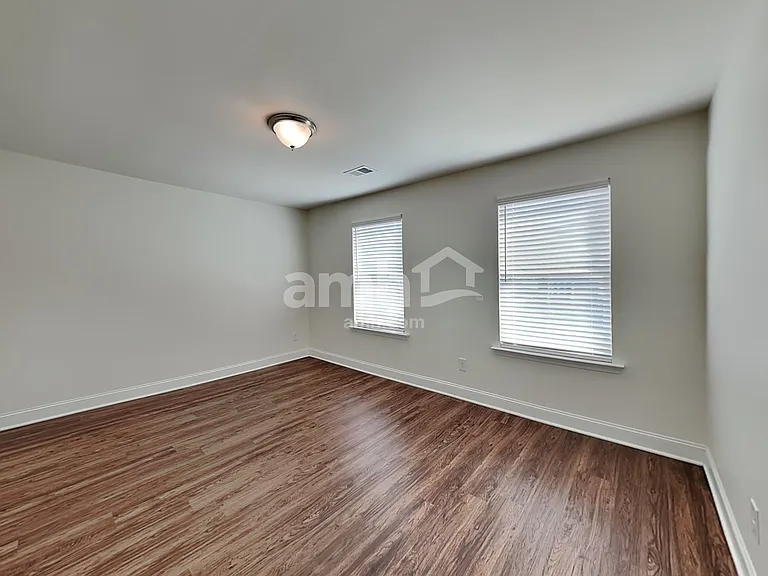 1109 Ashlyn Ct — Photo 17