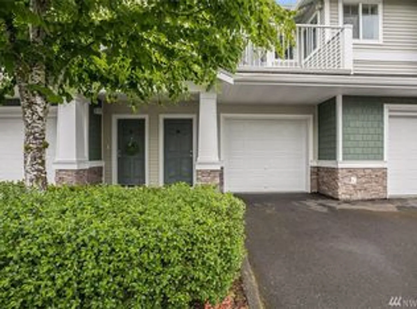 Excellent 2 Bed Seatac Condo With Tons of Amenities! — Photo 2