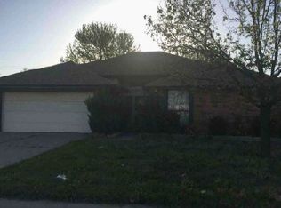 1704 Wildfire St, Moore, OK 73160