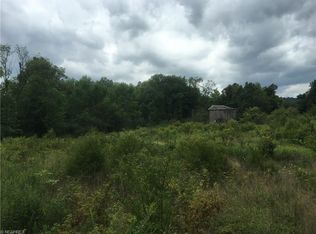 9800 Welk Rd, Chardon, OH 44024