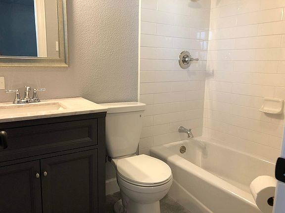4th image of 1910 Greenhaven Dr