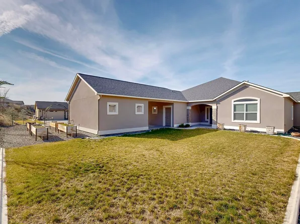 6733 Caspian Pl, West Richland, WA 99353