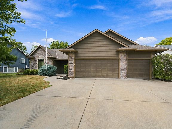 4th image of 1209 S Arbor Meadows St