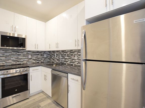 4th image of 2108 2nd Ave #1R