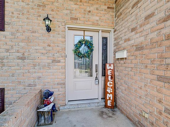 5th image of 606 Fern Rd