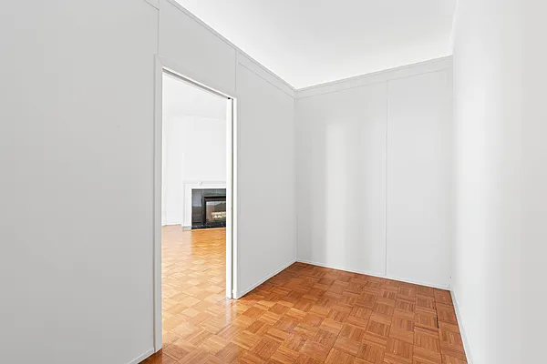 Rented by Sotheby's International Realty | media 21