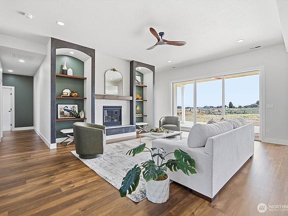 5th image of 29183 Mammoth Dr