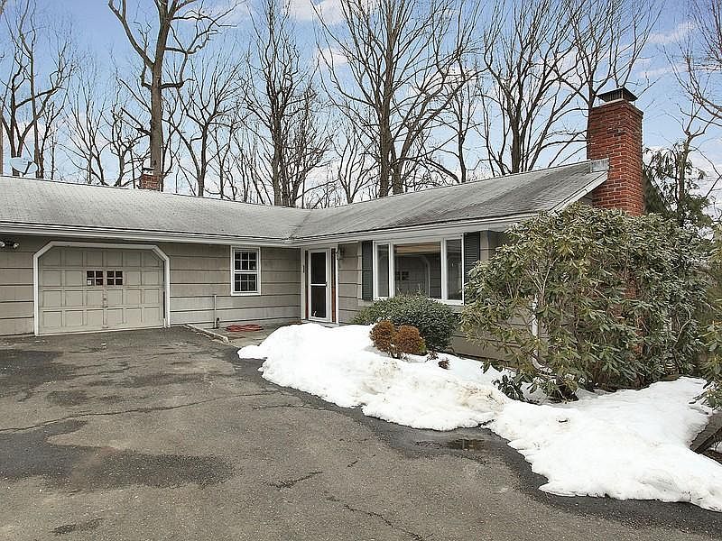 Four Bedroom Ranch in Serene Setting