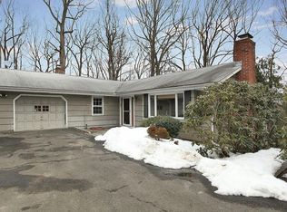 78 Greenwood Ln, Monroe, CT 06468