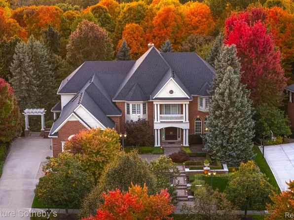 17883 Stonebrook Ct, Northville, MI 48168