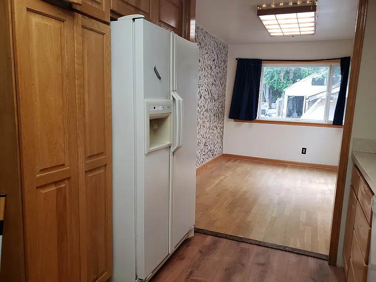408 Yakima St — Photo 6