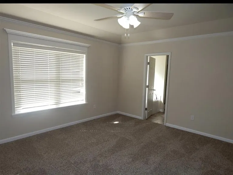 2035 Shadow Ridge Rd — Photo 8